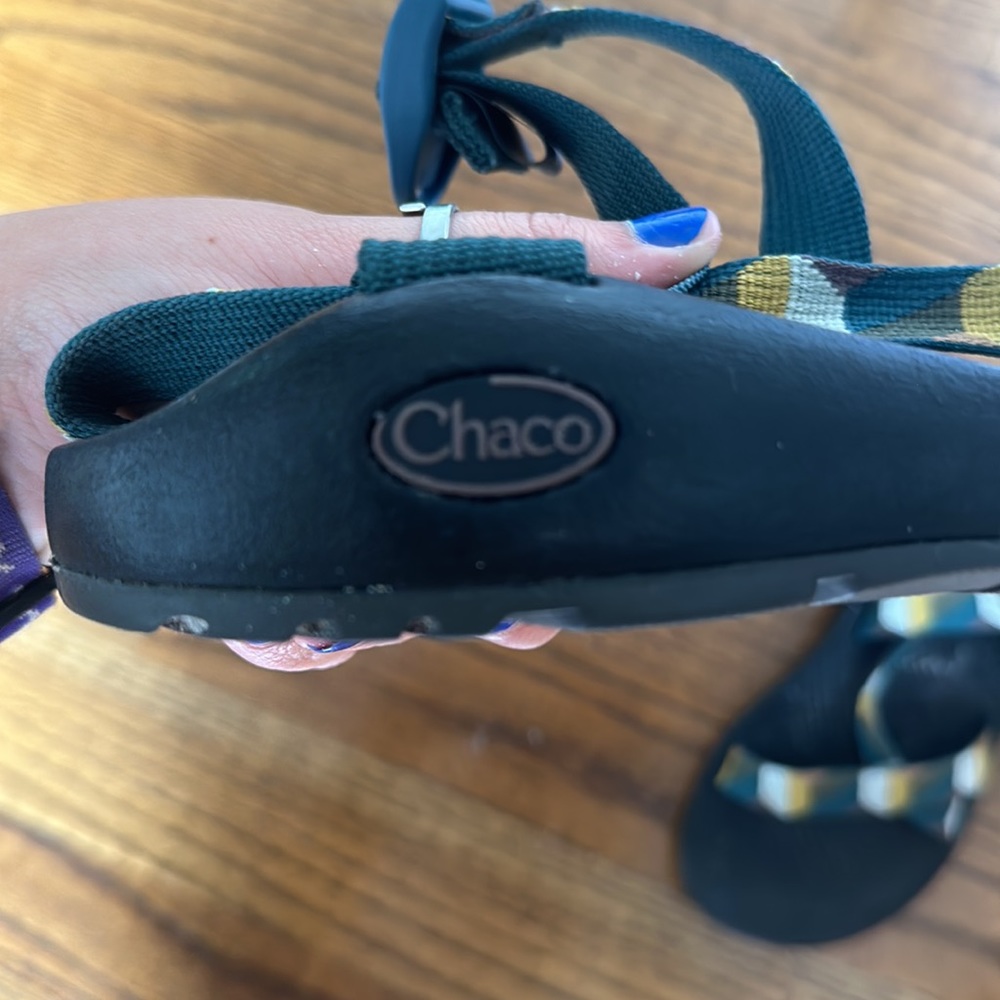 chacos!! - Picture 2 of 2
